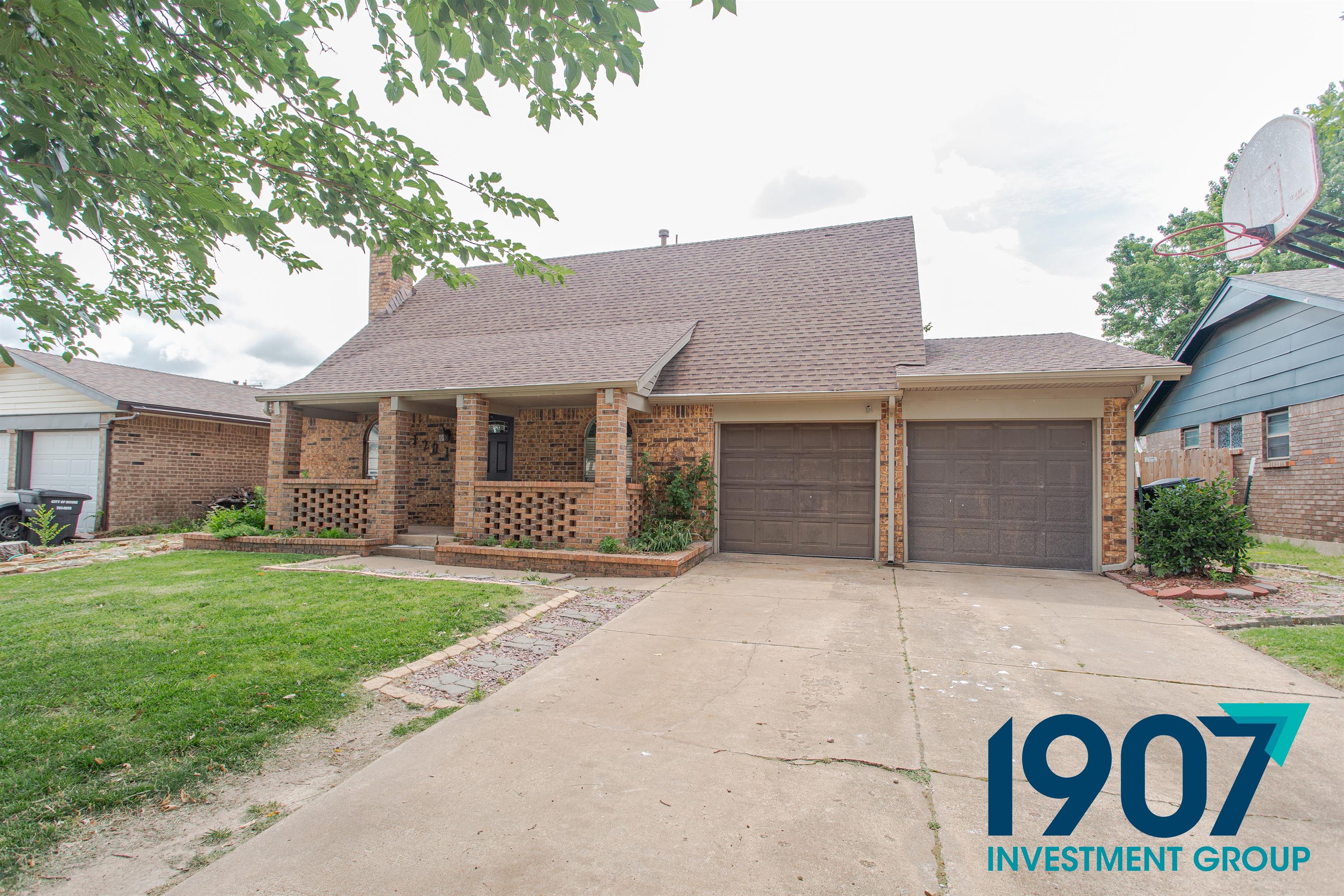 1201 Kings Court